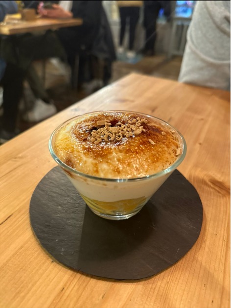 Carta de Restaurantes en Sitges, Restaurant El Pou, Escuma de crema catalana con helado de cítricos