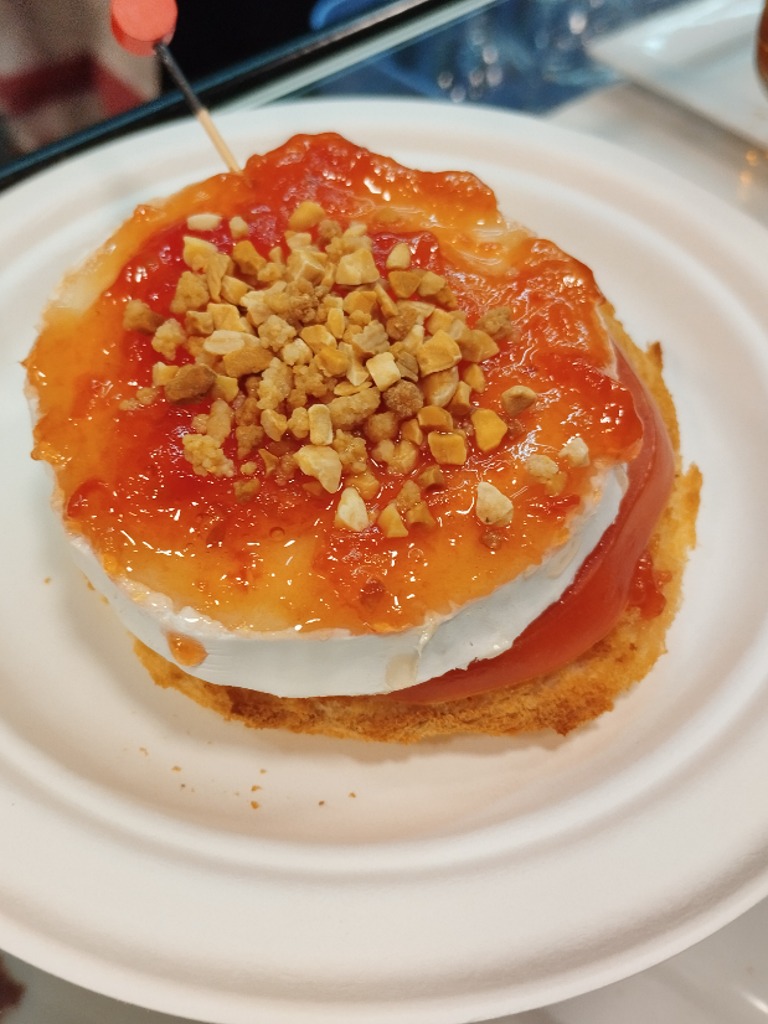 Carta de Restaurantes en Tafalla, Bar Txiki, Pincho de queso de cabra con tomate y mermelada