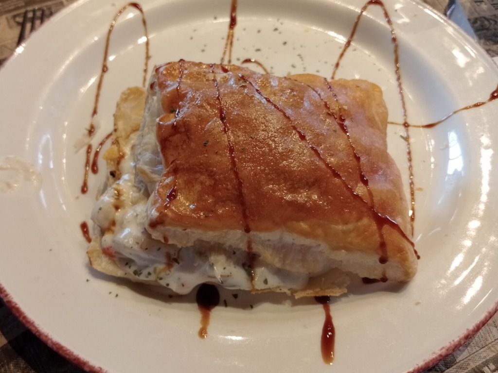Menu of Restaurants in Tafalla, Restaurante en Tafalla El Paso, Hojaldre relleno de marisco