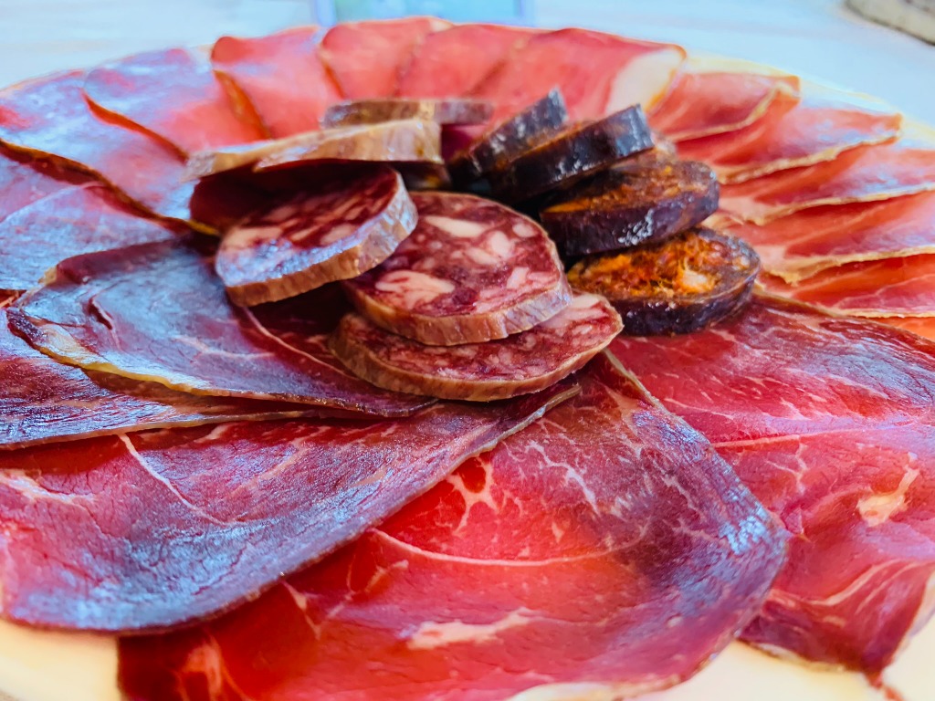 Carta de Restaurantes en Tiós, Restaurante Tiós, Embutidos de bodega