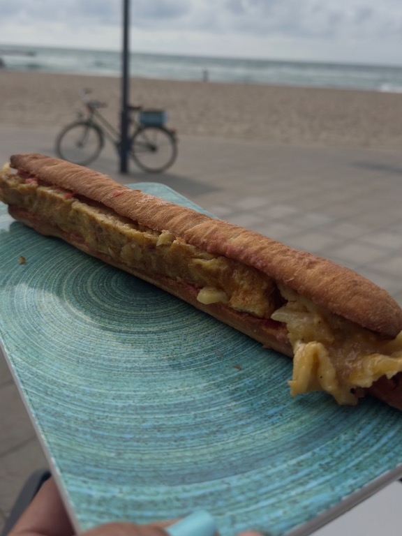 Recomendación gastronómica de Torredembarra: Bocata de tortilla de patata