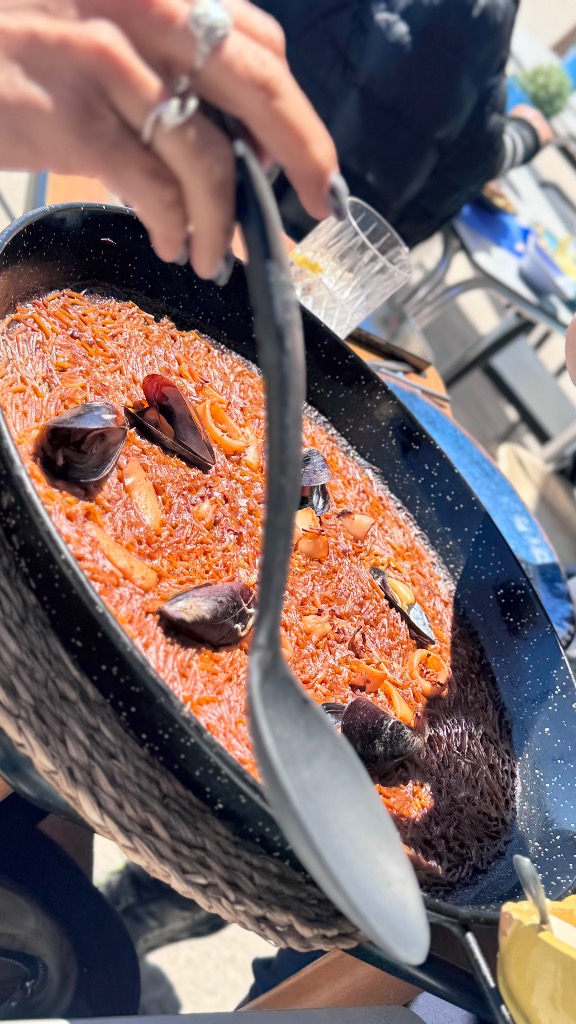 Review and opinions of food and drinks in Torredembarra, Restaurant KaiOna, Fideuà