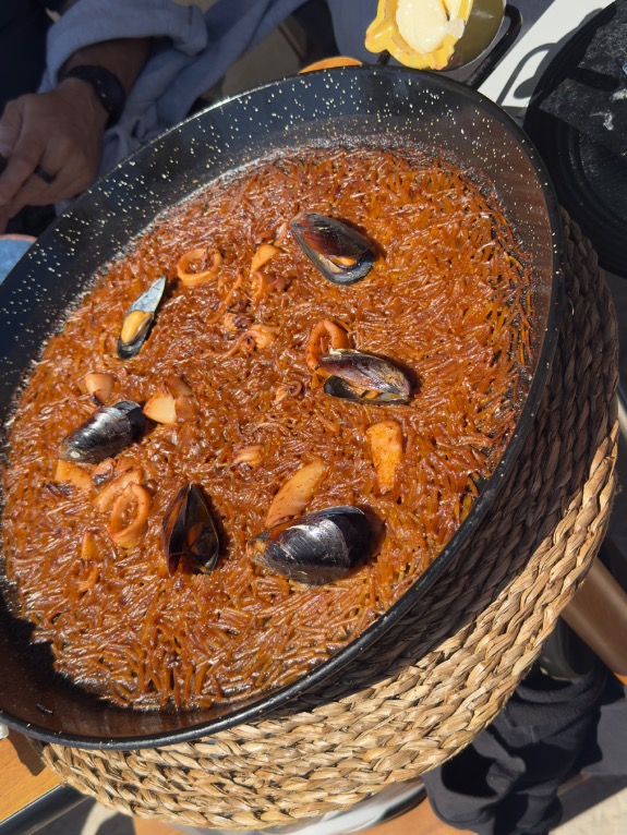 Recomendación gastronómica de Torredembarra: Fideuà