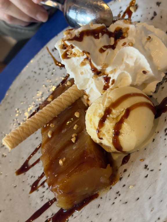 Carta de Restaurantes en Torredembarra, Restaurant SaOna, Tatin de manzana con helado de vainilla