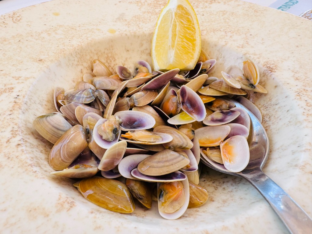 Carta de Restaurantes en Torremolinos, La Caleta Beach Club, Coquinas