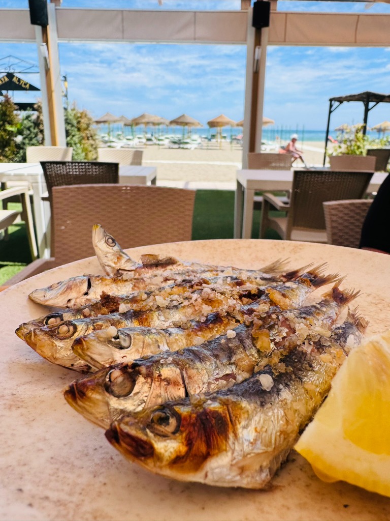 Carta de Restaurantes en Torremolinos, La Caleta Beach Club, Espeto sardinas