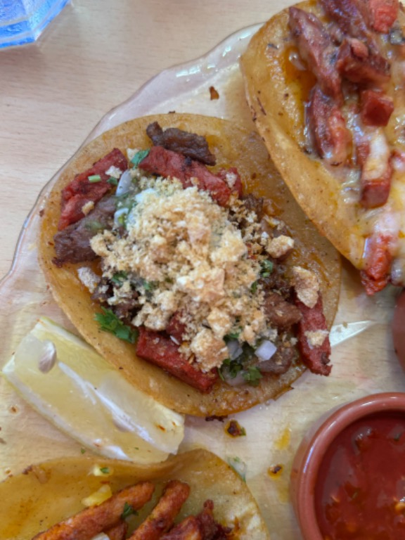 Menu of Restaurants in Torrent, Rico Taco, Taco de chorizo y polvo de chicharrón