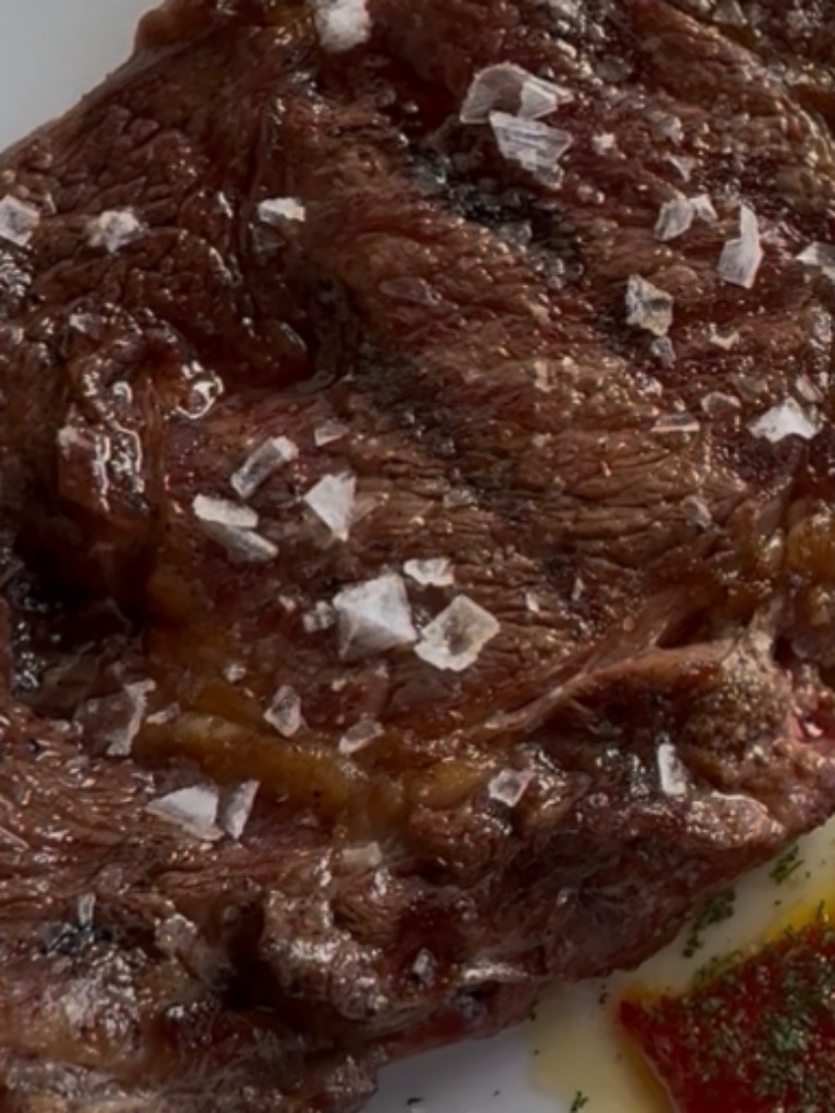 Valoración y opiniones de comida y bebida en Ujué, Restaurante Asador Uxue, Entrecot con patata asada y pimientos