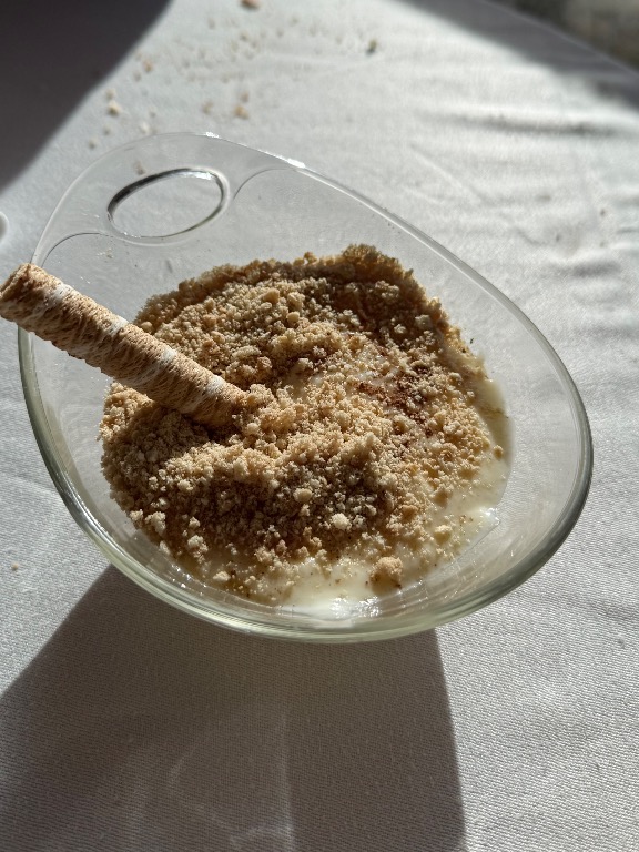 Valoración y opiniones de comida y bebida en Ujué, Restaurante Asador Uxue, Natillas con tierra de galleta