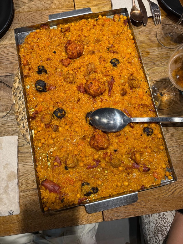 Gastronomy recommendation in Valencia: Arroz en llanda de puchero