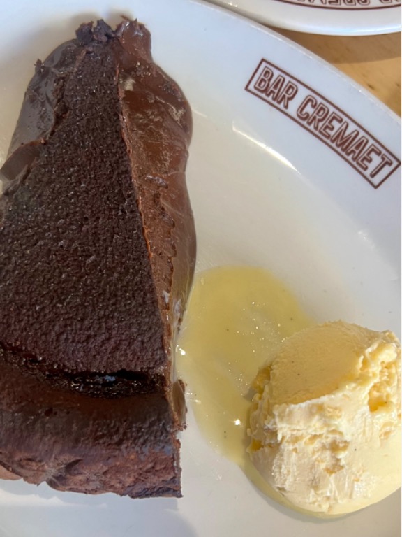 Menu of Restaurants in Valencia, Bar Cremaet, Tarta de coulant de chocolate con helado de vainilla