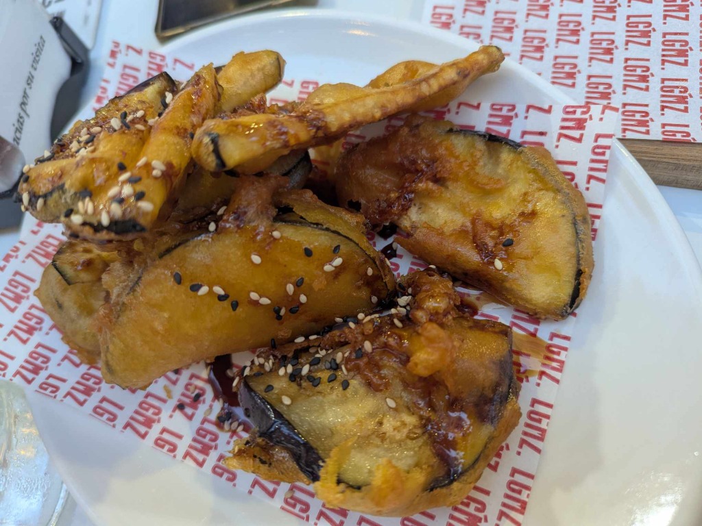 Gastronomy recommendation in Valencia: Berenjenas en tempura con reducción de soja y miel