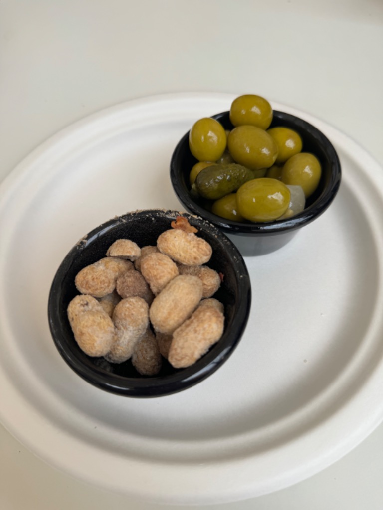 Carta de Restaurantes en Valencia, Bar Nuevo Oslo, Cacaos y aceitunas