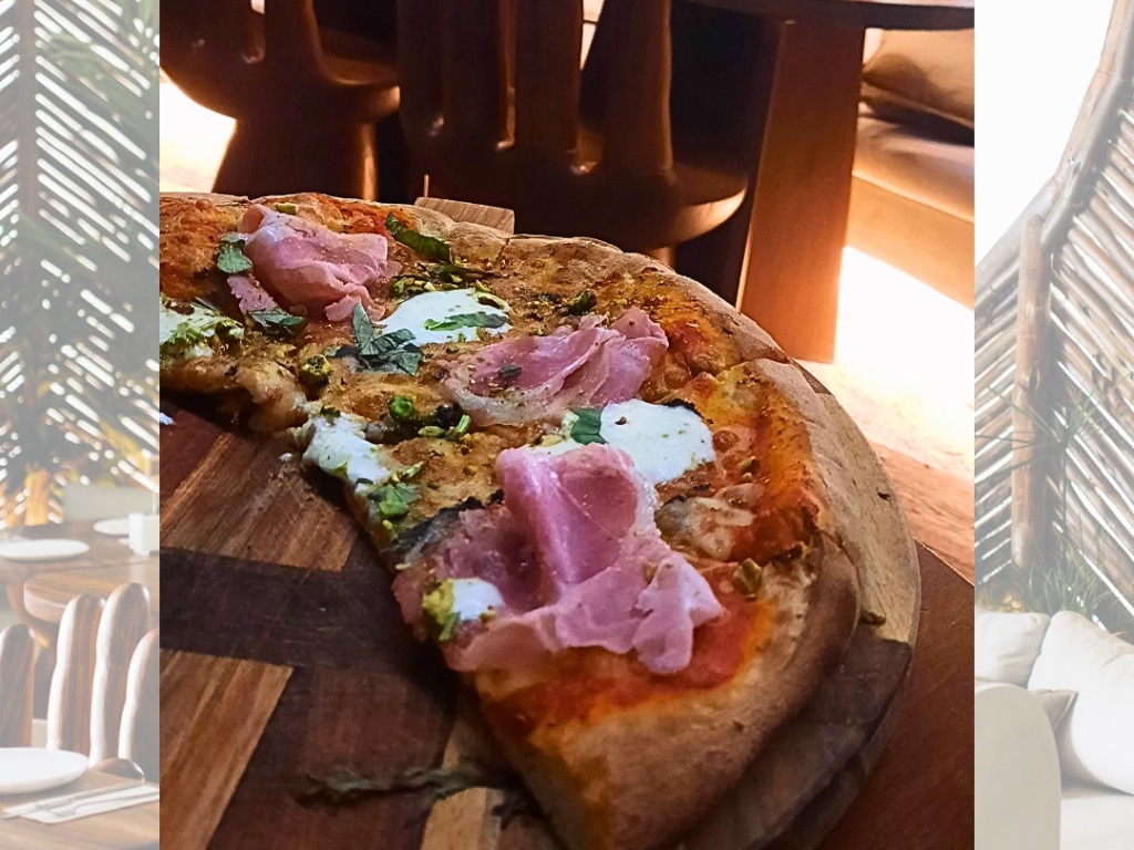 Carta de Restaurantes en Valencia, Begin: Profundidades Marinas, Pizza de lacon y burrata de puglia