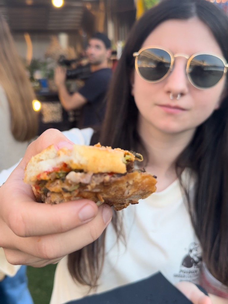 Menu of Restaurants in Valencia, Casel·la Restaurante, Bocata de pan de chapata con mozzarella, chimichurri, tomate y ternera