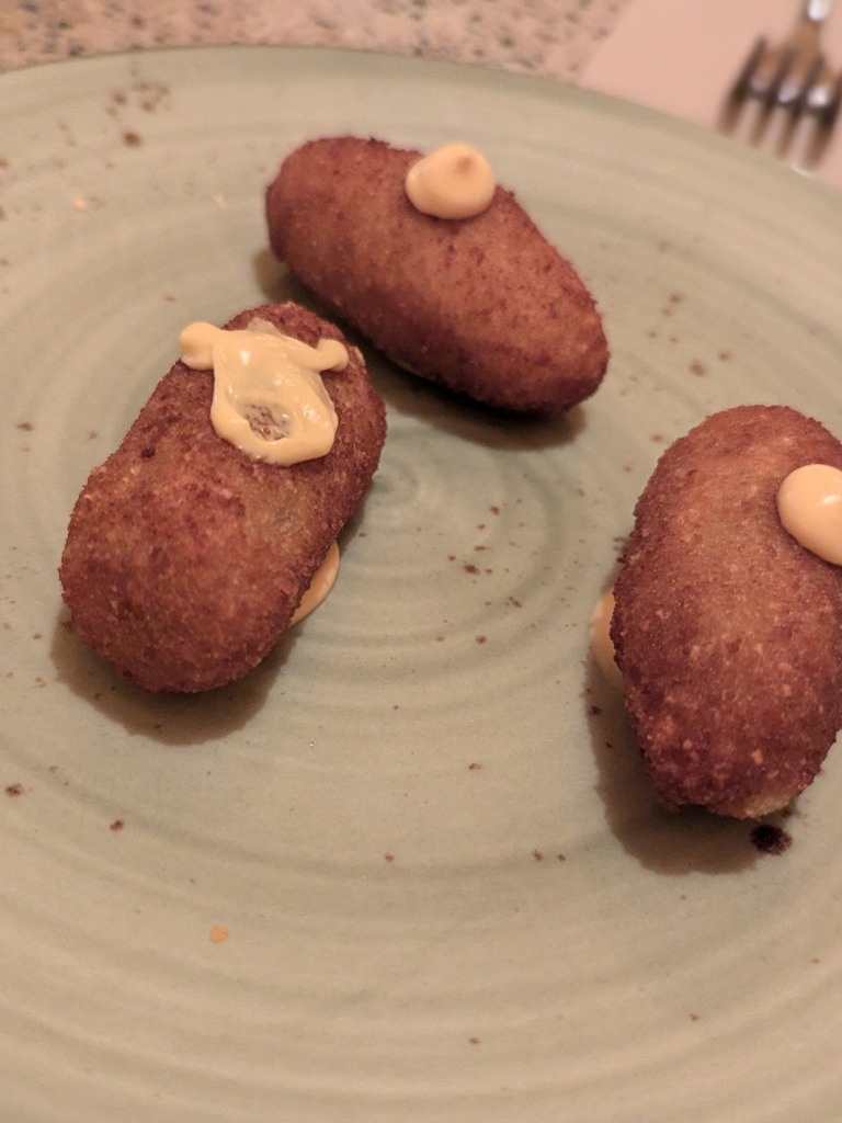 Carta de Restaurantes en Valencia, Cocolinda Alameda, Croquetas caseras de merluza y gambón
