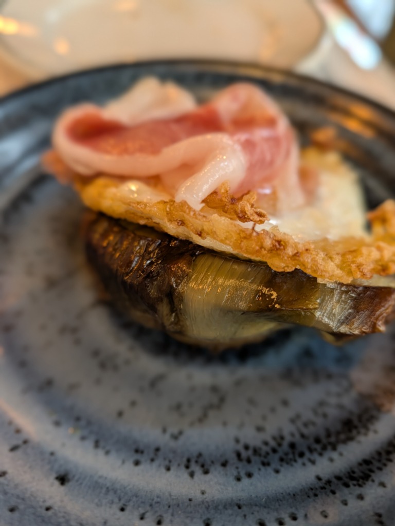Gastronomy recommendation in Valencia: Flor de alcachofa y jamón ibérico