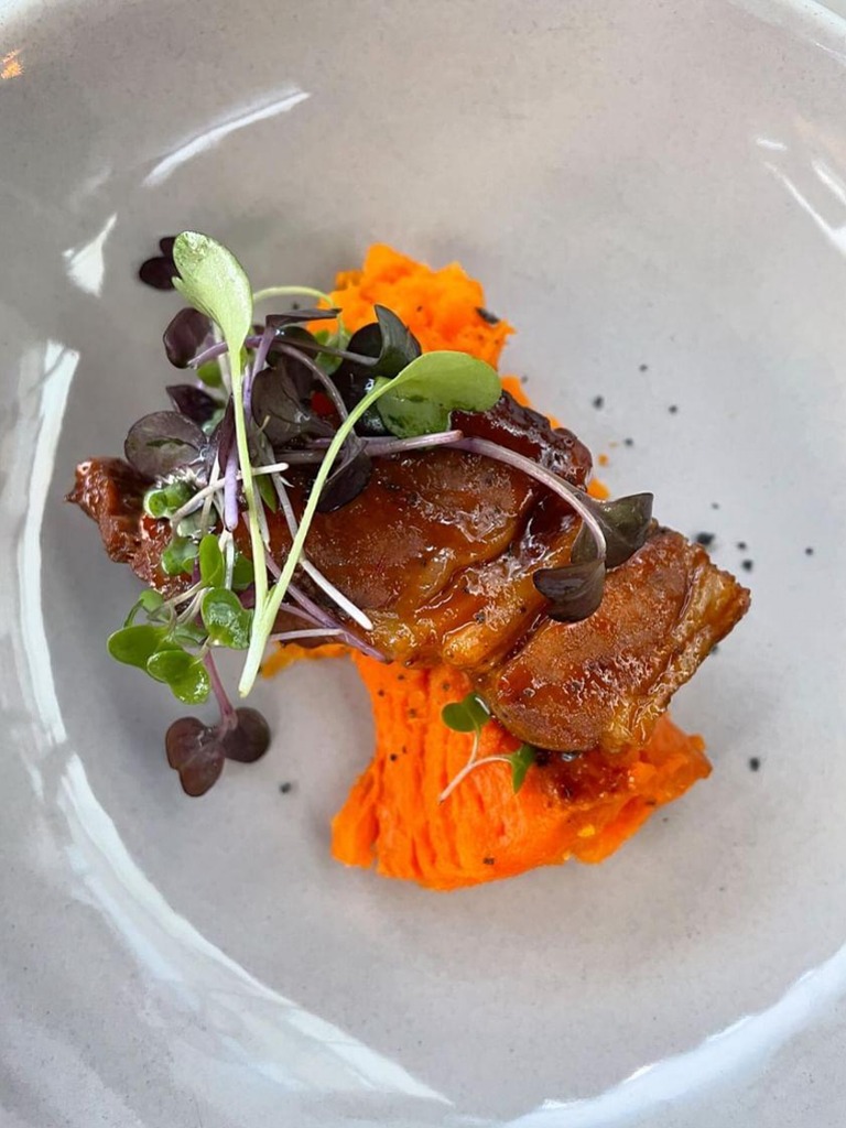 Carta de Restaurantes en Valencia, El Almacén, 𝐂𝐚𝐮𝐬𝐚 𝐥𝐢𝐦𝐞ñ𝐚 𝐜𝐨𝐧 𝐥𝐚𝐠𝐚𝐫𝐭𝐨 𝐢𝐛é𝐫𝐢𝐜𝐨