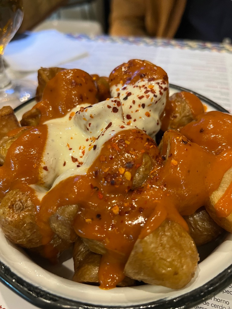 Recomendación gastronómica de Valencia: Patatas bravas