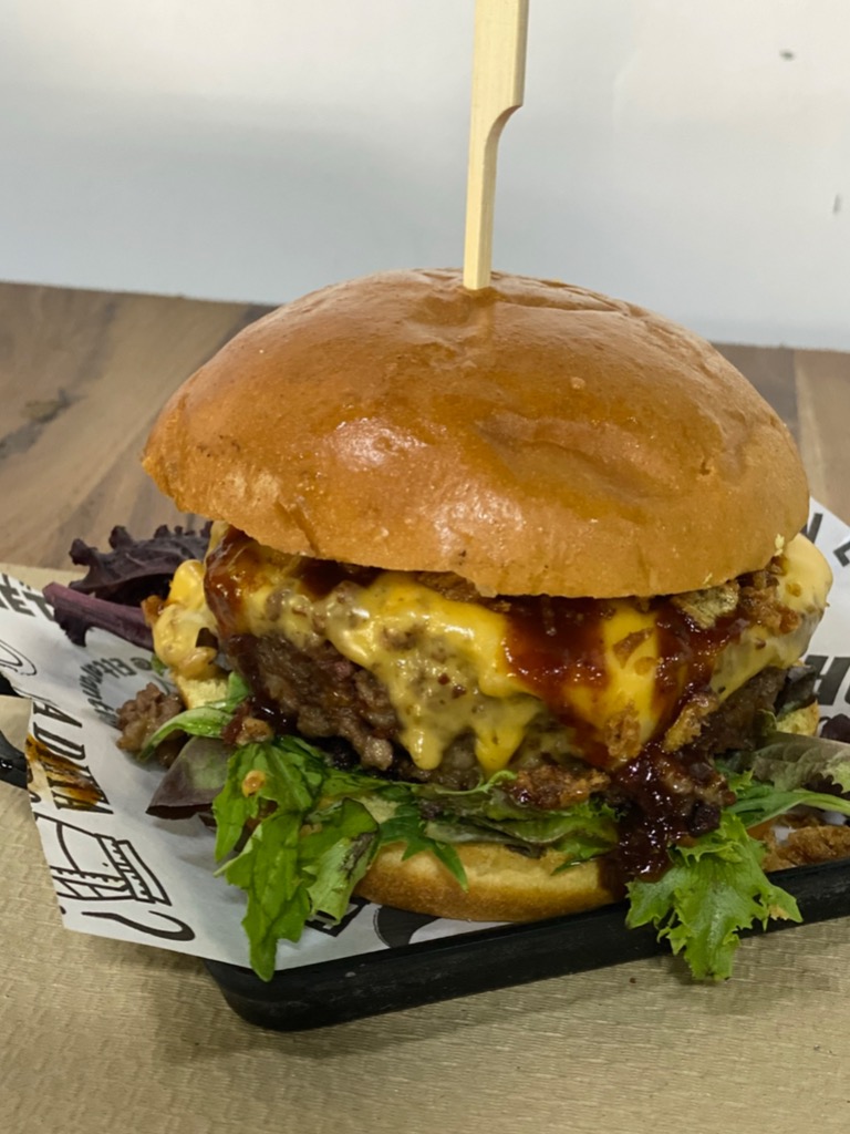 Carta de Restaurantes en Valencia, El Tarantín Chiflado, Hamburguesa la cabrona