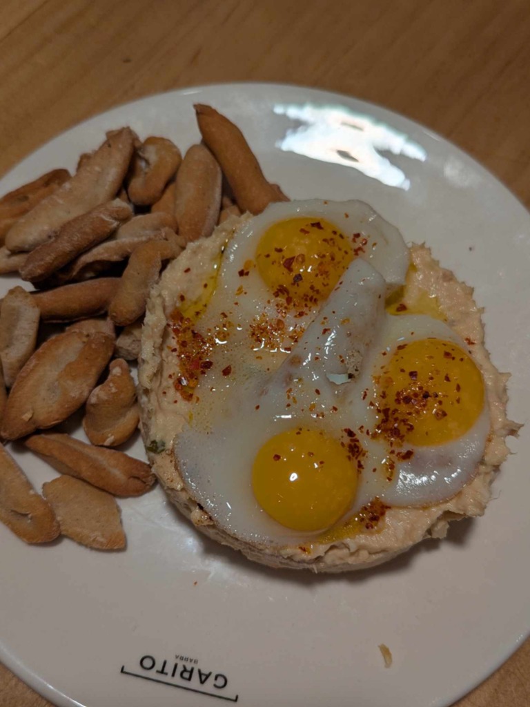 Valoración y opiniones de comida y bebida en Valencia, Garito Barra, Ensaladilla rusa con huevo de codorniz
