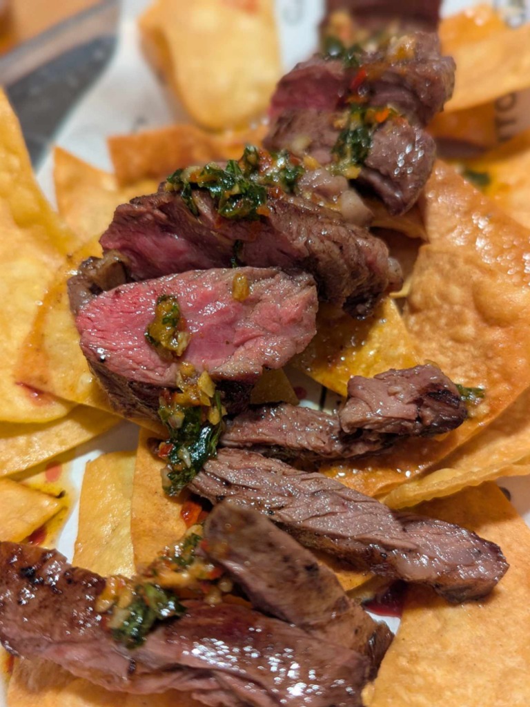 Carta de Restaurantes en Valencia, Garito Barra, Nachos con entraña y su aliño