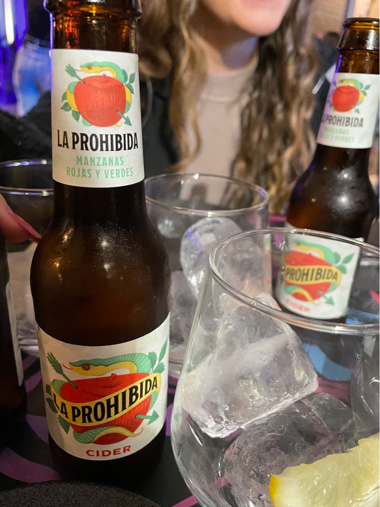 Menu of Restaurants in Valencia, Guakame Street Food, Sidra la Prohibida