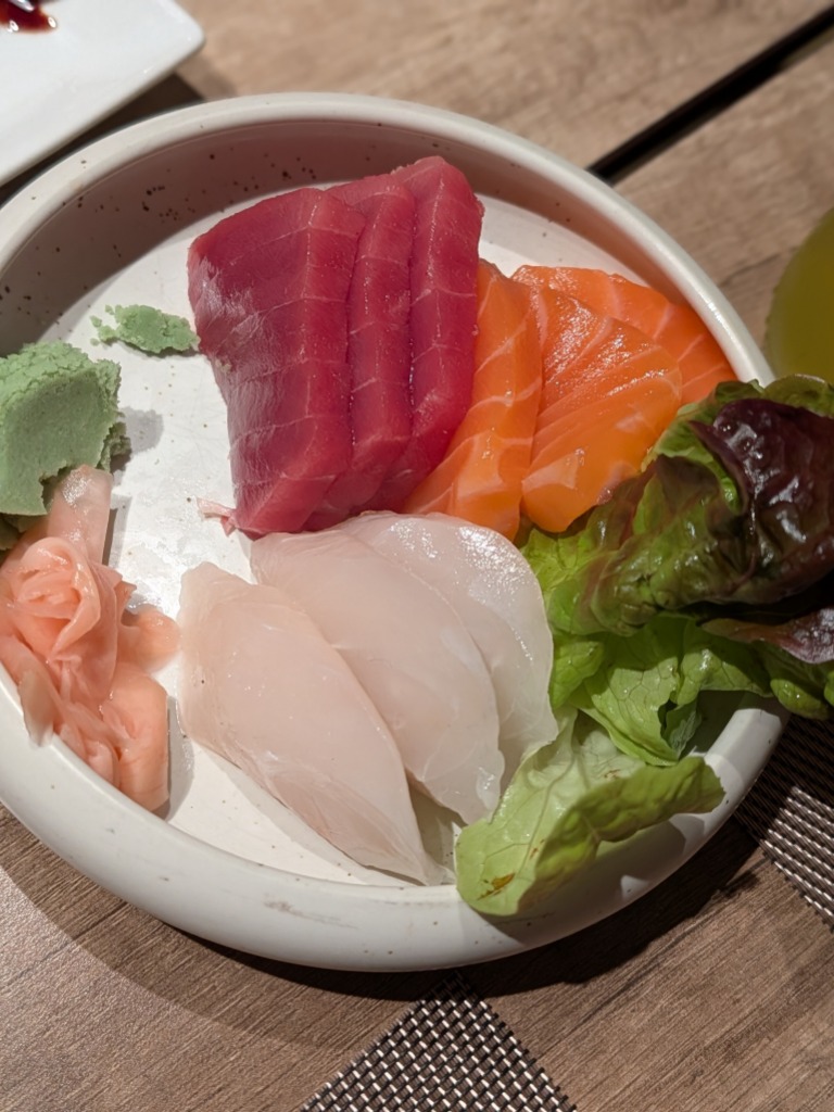 Menu of Restaurants in Valencia, Hokkaido sushi, Sashimi mixto