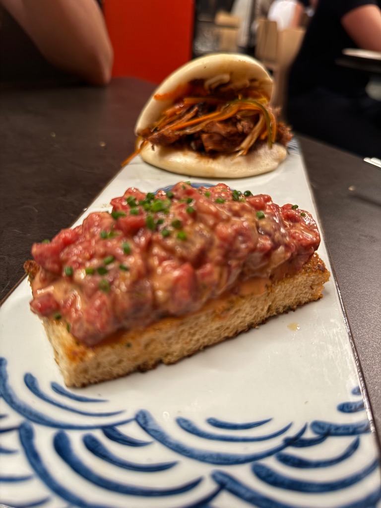 Menu of Restaurants in Valencia, HONOO, Montadito steak tartare