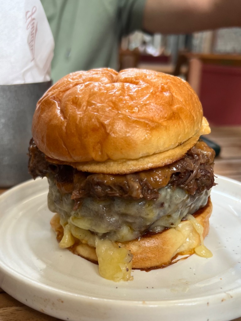 Carta de Restaurantes en Valencia, Hundred, No es otra estupida hamburguesa americana