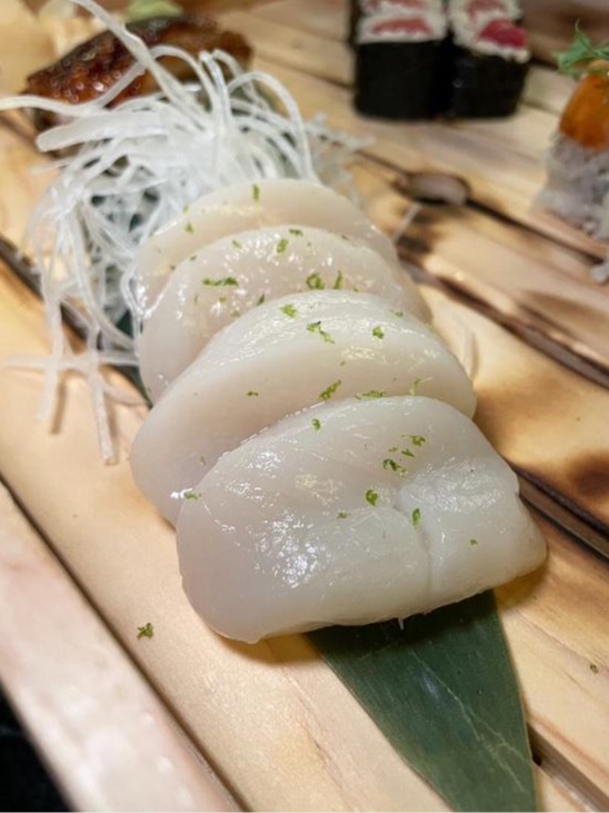 Gastronomy recommendation in Valencia: Sashimi de vieiras