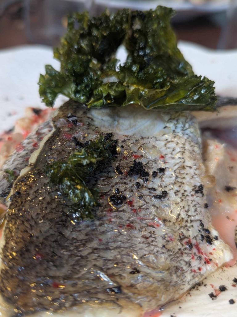 Menu of Restaurants in Valencia, La Barraquita, Corvina en su jugo con puerros y voletus