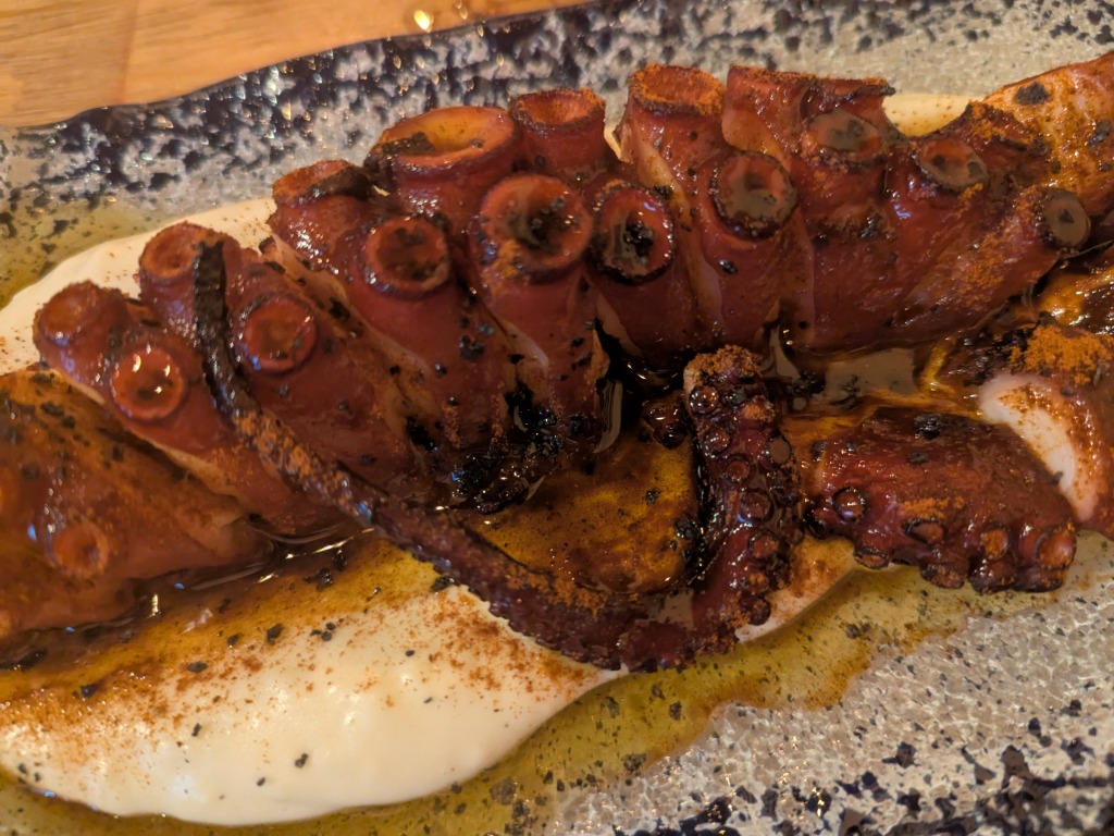 Review and opinions of food and drinks in Valencia, La Cantina Gastrotaberna, Pulpo con parmentier de patata