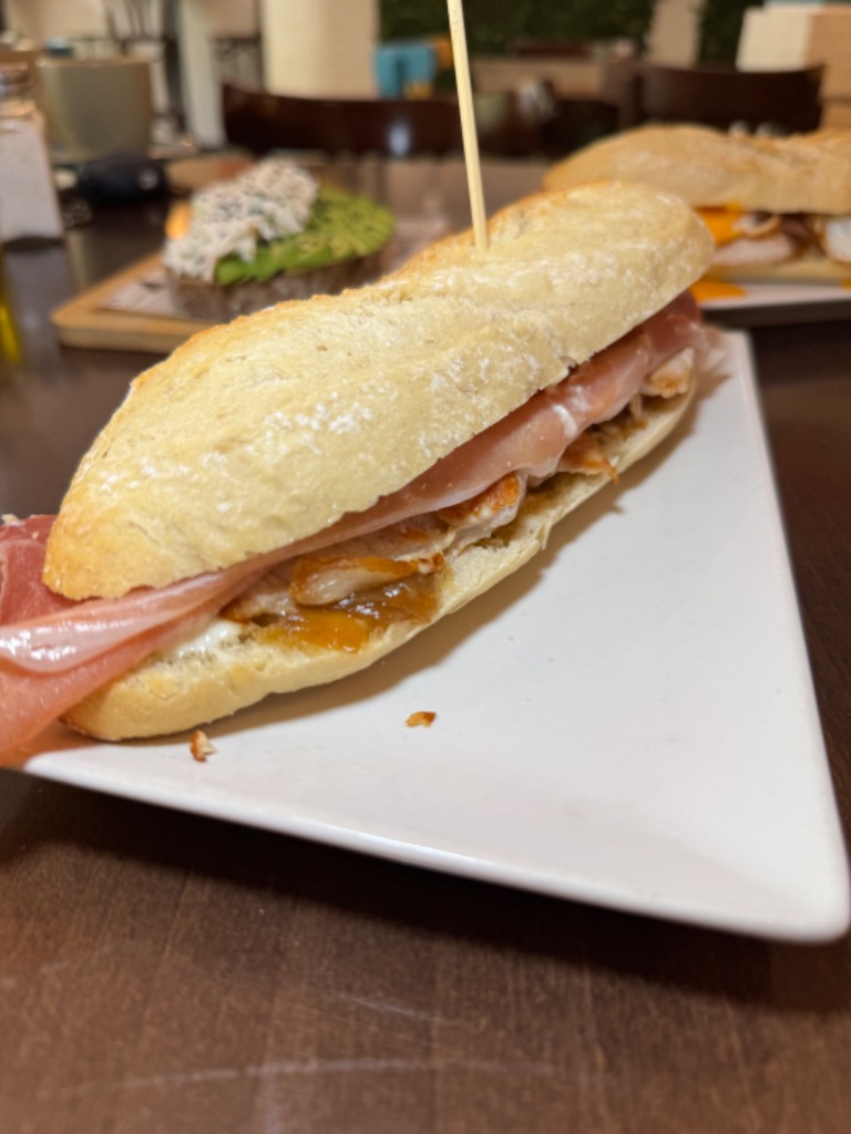Carta de Restaurantes en Valencia, Lungo Coffee & Brunch, Brascada