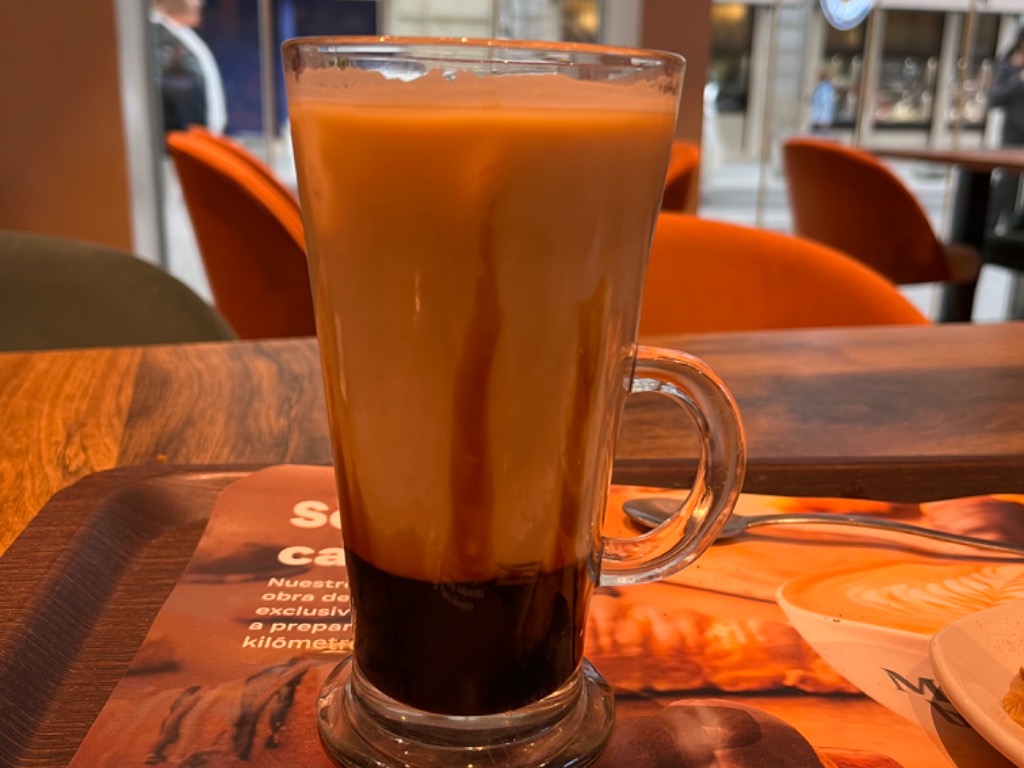 Carta de Cafeterías en Valencia, Manolo Bakes, Caramel latte