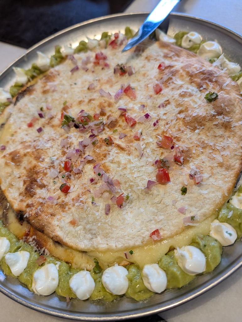 Valoración y opiniones de comida y bebida en Valencia, Mercader Cabanyal, Quesadilla de rabo de toro