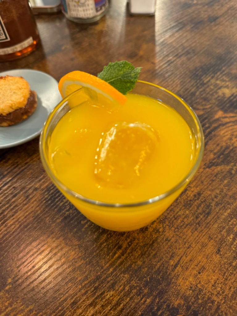 Carta de Restaurantes en Valencia, MESTIZO - Café de especialidad • Brunch • Tapas, Zumo de naranja natural