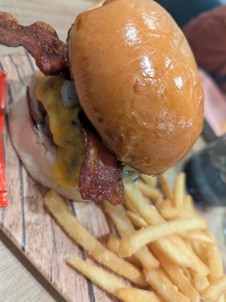 Carta de Restaurantes en Valencia, Milfers Burgers, Cheeselovers