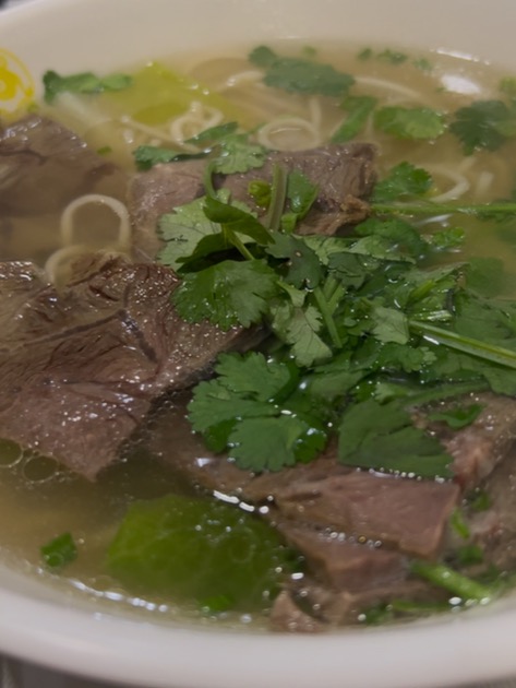 Carta de Restaurantes en Valencia, Min Dou, Tallarines o fideos con ternera en sopa