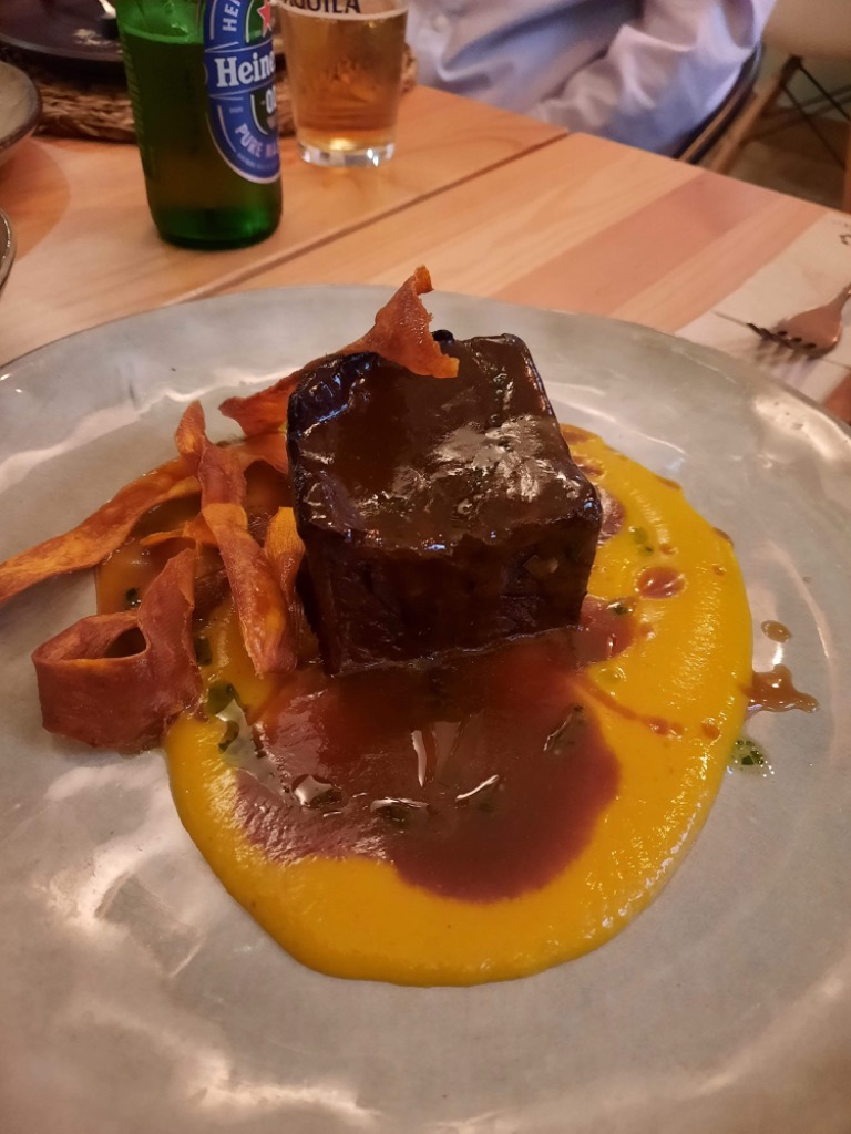 Gastronomy recommendation in Valencia: Carrillera de vaca