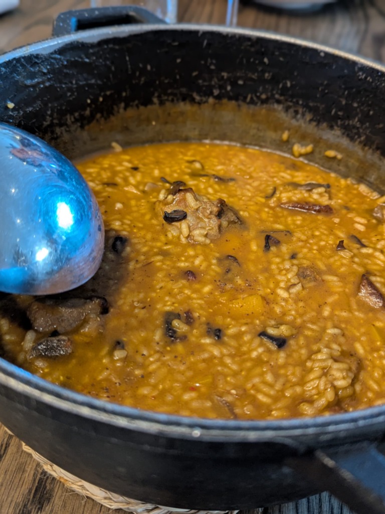 Recomendación gastronómica de Valencia: Arroz meloso de calabaza, costillas y setas