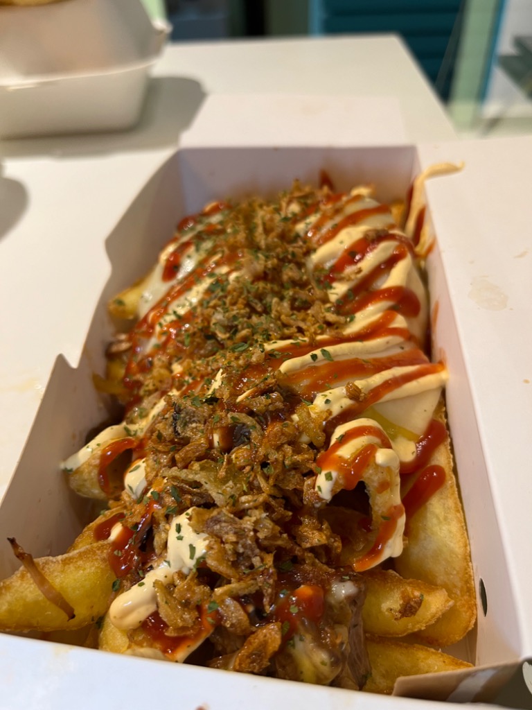 Carta de Restaurantes en Valencia, Smash & Go, Patatas con pulled pork y queso