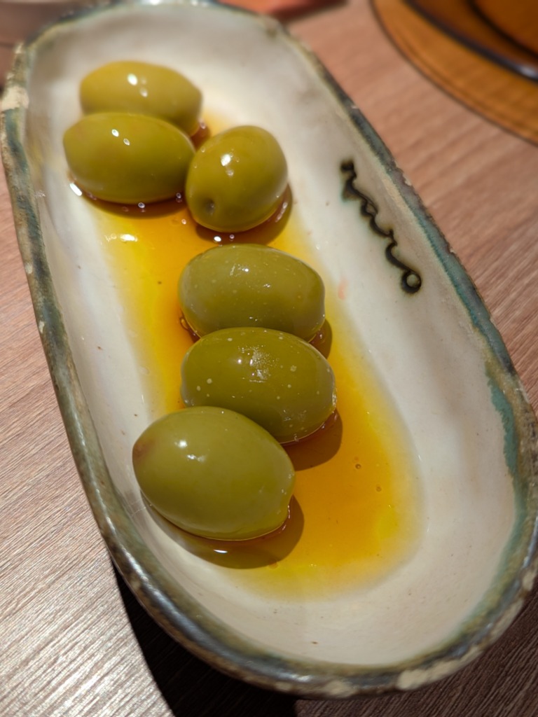 Carta de Restaurantes en Valencia, Somos Raro | Restaurante diferente en Valencia - Alameda, Aceitunas con campari