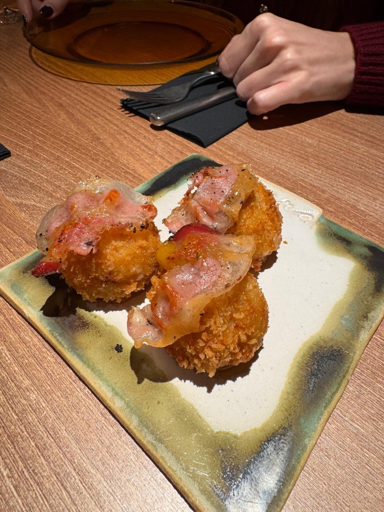 Carta de Restaurantes en Valencia, Somos Raro | Restaurante diferente en Valencia - Alameda, Croqueta carbonara
