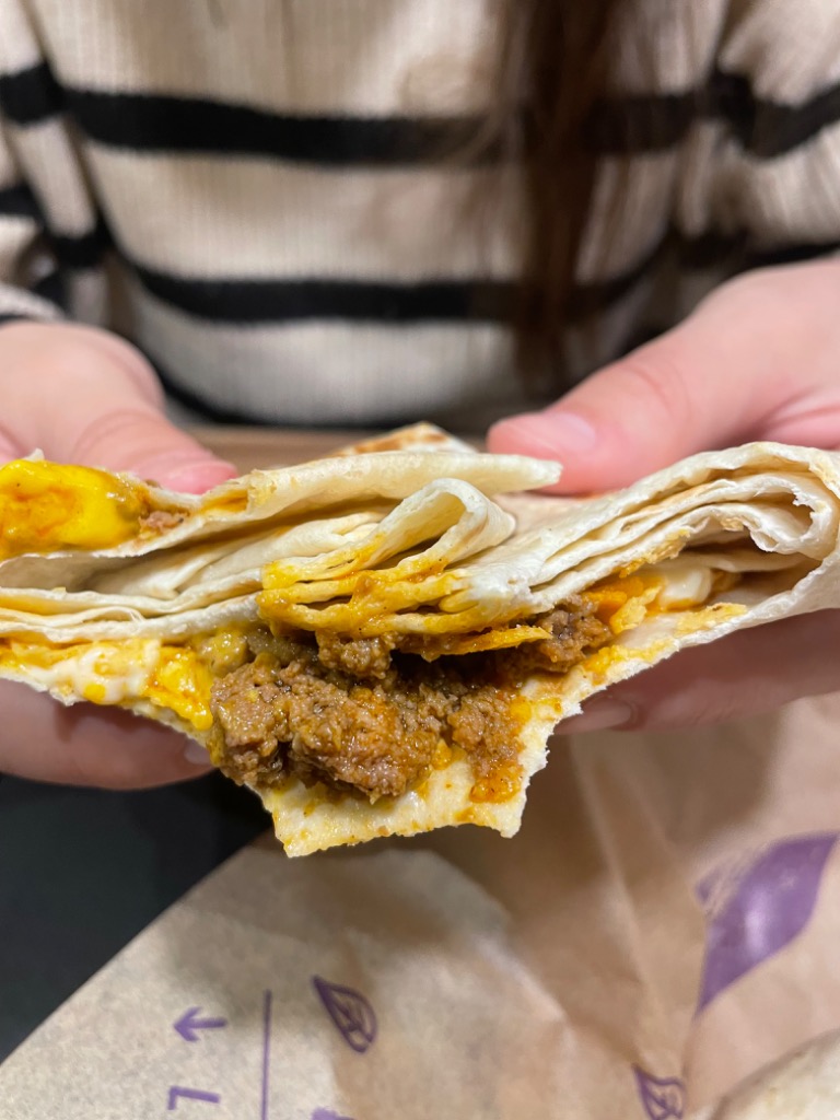 Carta de Restaurantes en Valencia, Taco Bell, Wrap de carne, nachos y queso