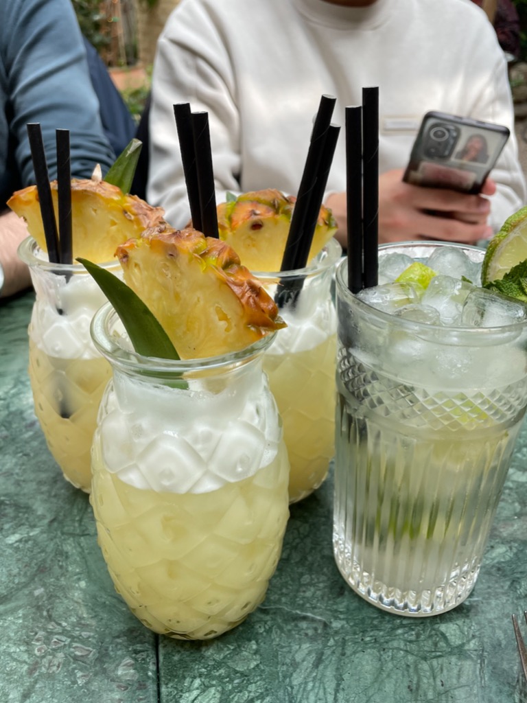 Menu of Restaurants in Valencia, Voltereta, Bienvenido a Manhattan, Cócteles