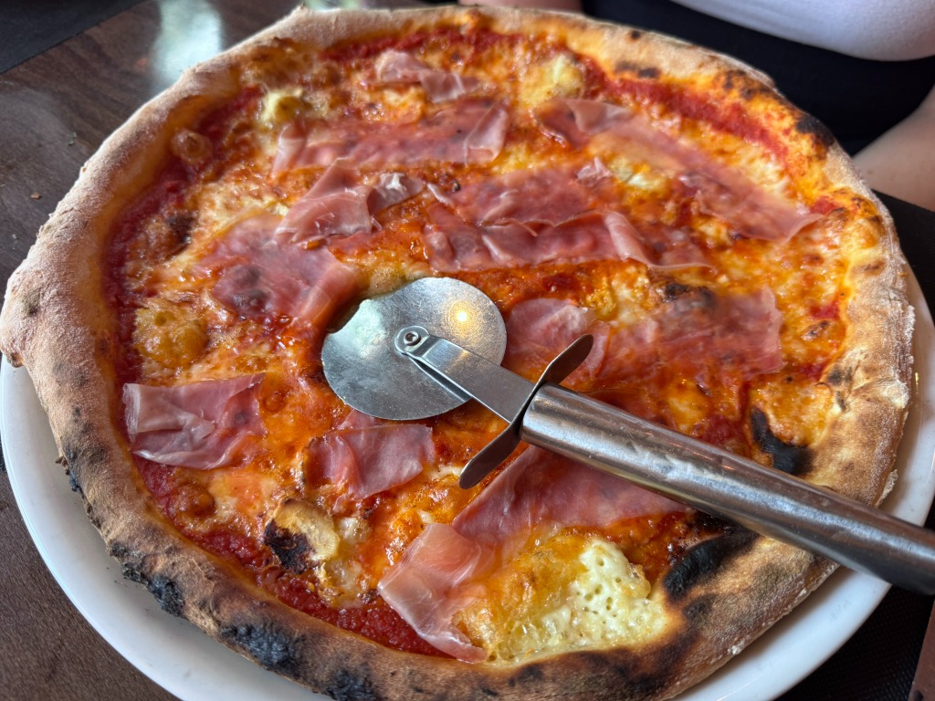 Menu of Restaurants in Vilassar de Mar, A Legna, Pizza Prosciutto