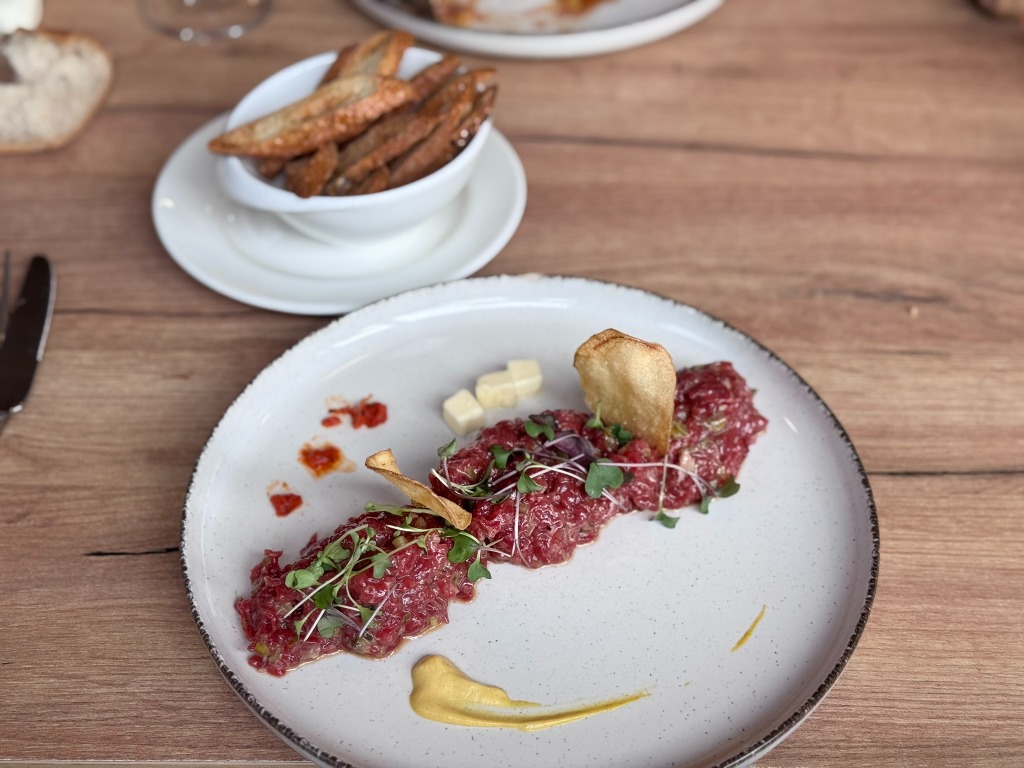 Carta de Restaurantes en Vilassar del Mar, Reilos Carnes & Grill, Steak tartar premium cortado a cuchillo