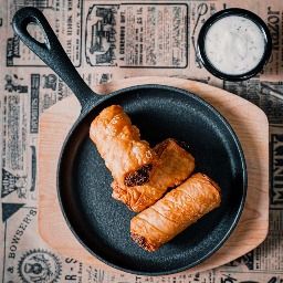 Carta de Restaurantes en Vitoria-Gasteiz, Ark Grill, Rollitos de espinaca y queso feta (3 uds)