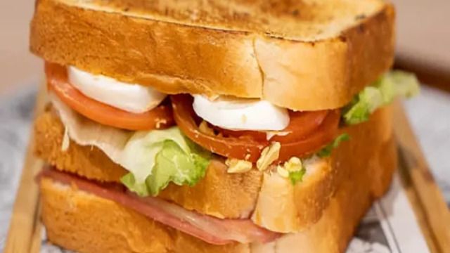 Menu of Restaurants in Vitoria-Gasteiz, London Café Vitoria, 5. Sándwich vegetal completo